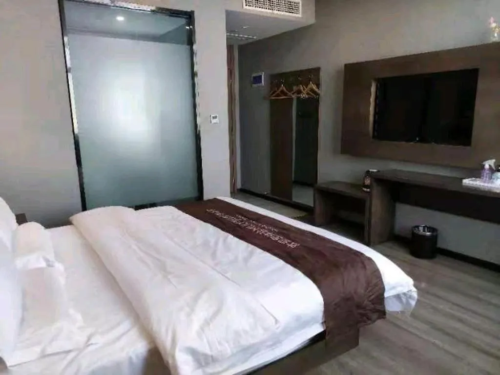 Shell Hotel Zhengzhou East High-Speed Railway Station Zhengdong Commerical Center