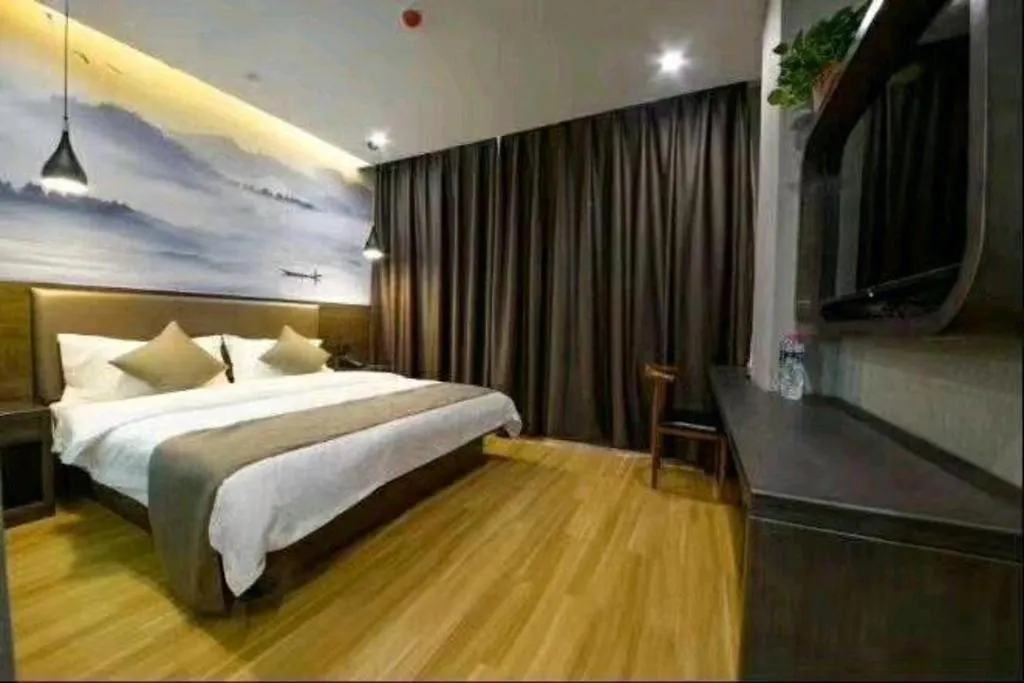Shell Hotel Zhengzhou East High-Speed Railway Station Zhengdong Commerical Center