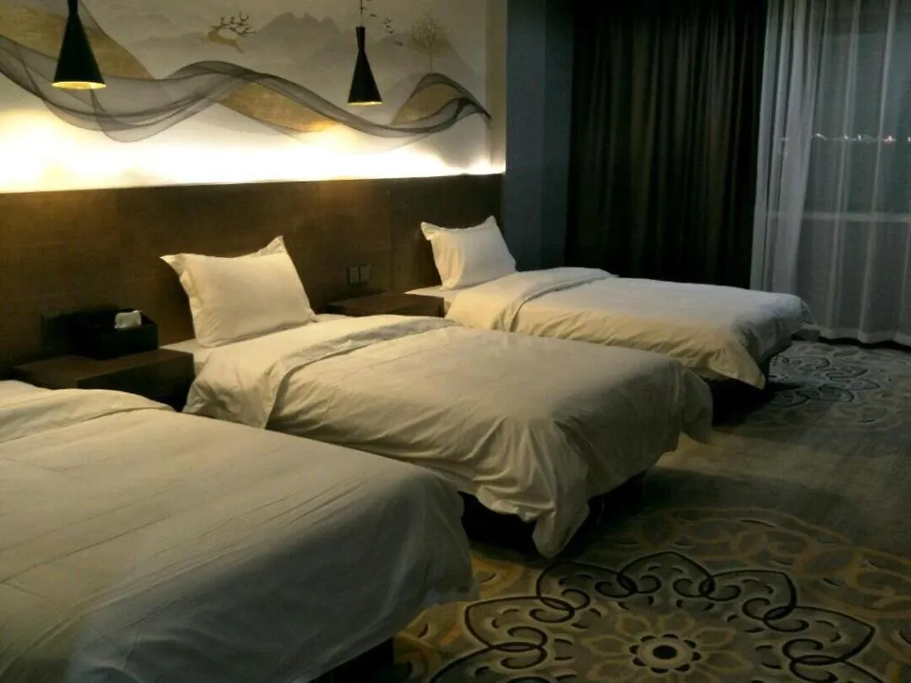 Shell Hotel Zhengzhou East High-Speed Railway Station Zhengdong Commerical Center