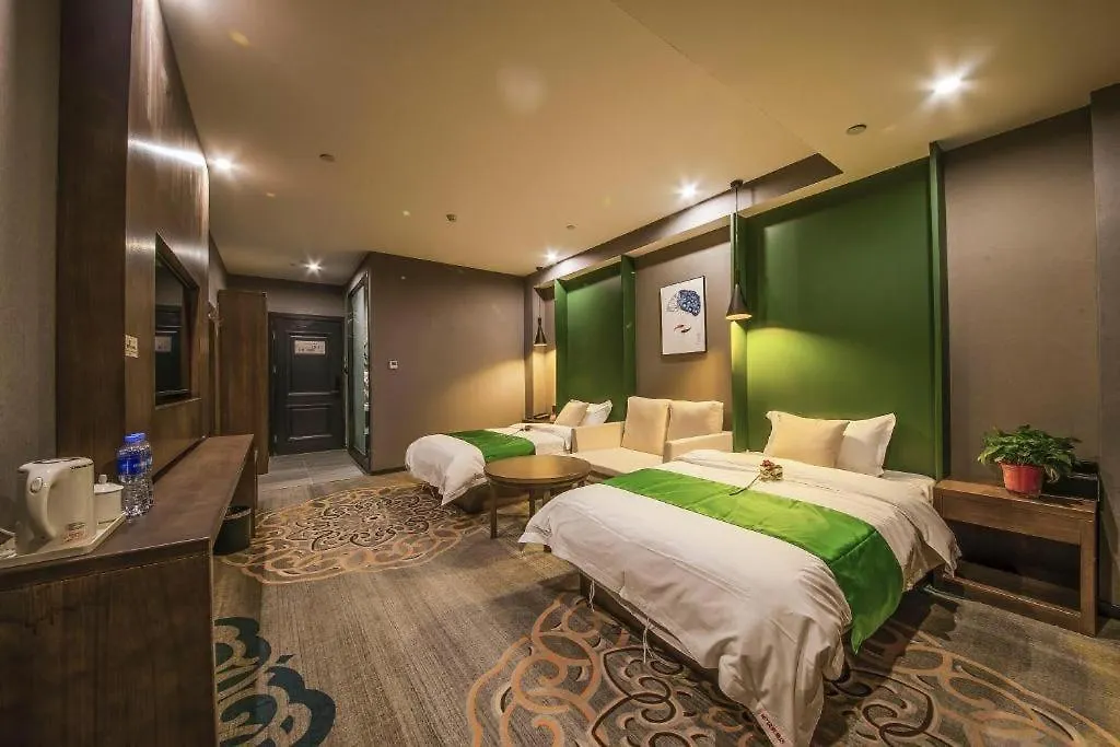 Shell Hotel Zhengzhou East High-Speed Railway Station Zhengdong Commerical Center