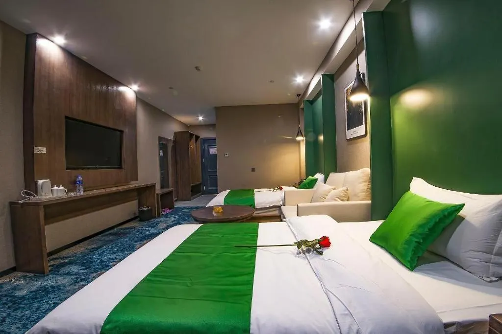 Shell Hotel Zhengzhou East High-Speed Railway Station Zhengdong Commerical Center
