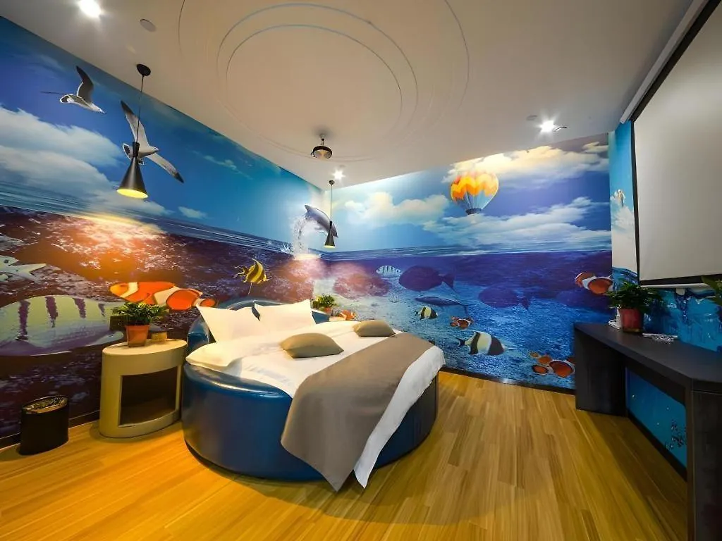 **  Shell Hotel Zhengzhou East High-Speed Railway Station Zhengdong Commerical Center Kina