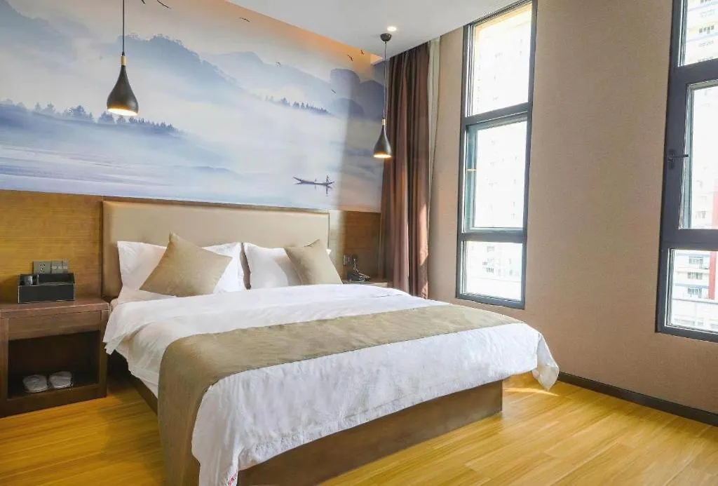 Shell Hotel Zhengzhou East High-Speed Railway Station Zhengdong Commerical Center 2*,  Kina